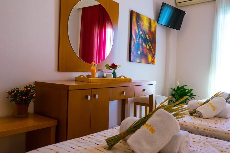 Hotel Kostis İskados Dış mekan fotoğraf